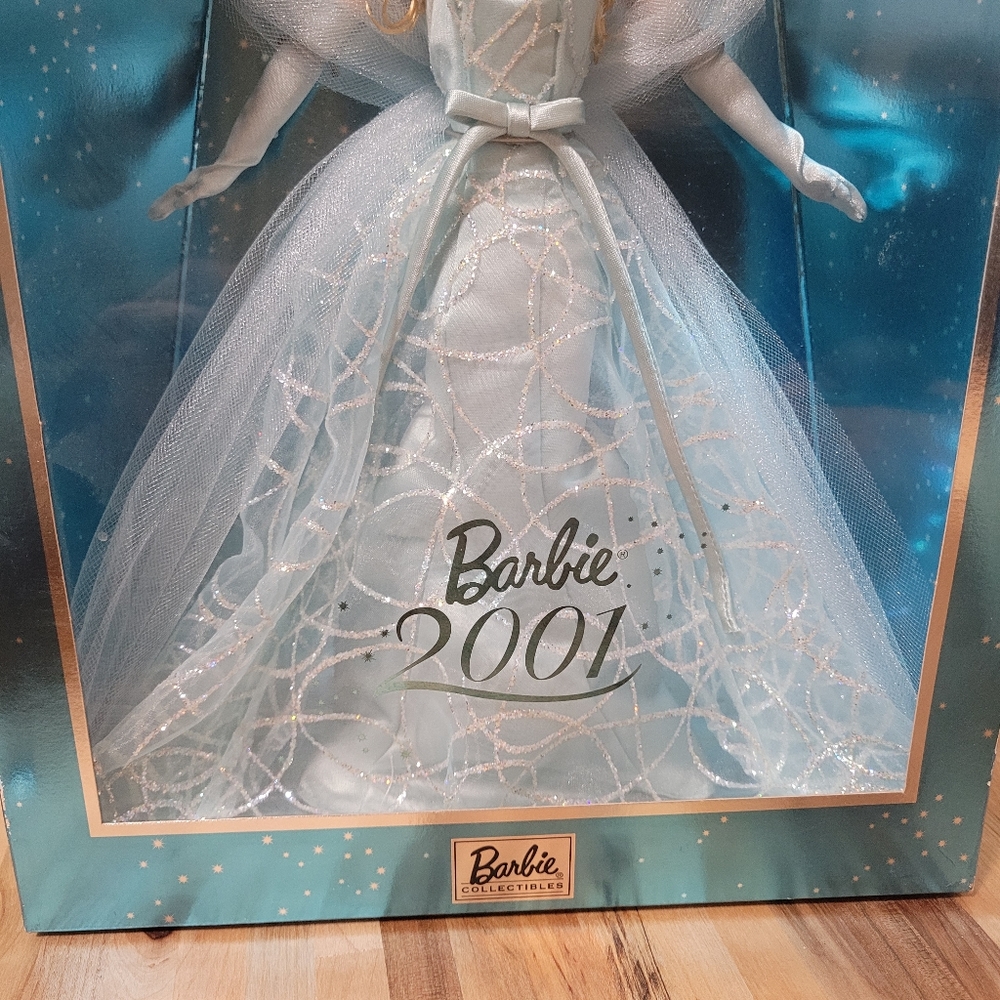 Mattel Barbie 2001 Collector Edition Doll, 50841, Blue - Picture 10 of 11